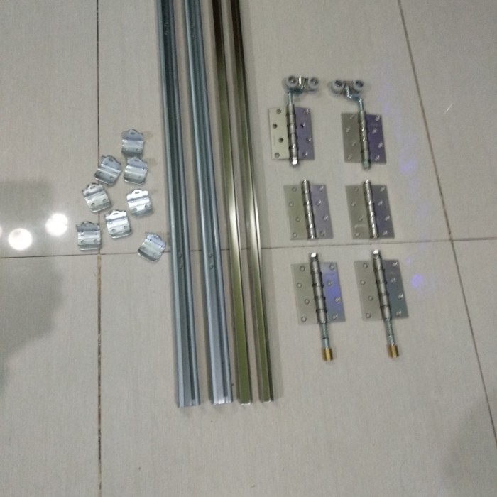 Rel Galvanis 2,4M Dan Roda Lipat 10 Daun Bukaan 5:5 Pintu Aluminium