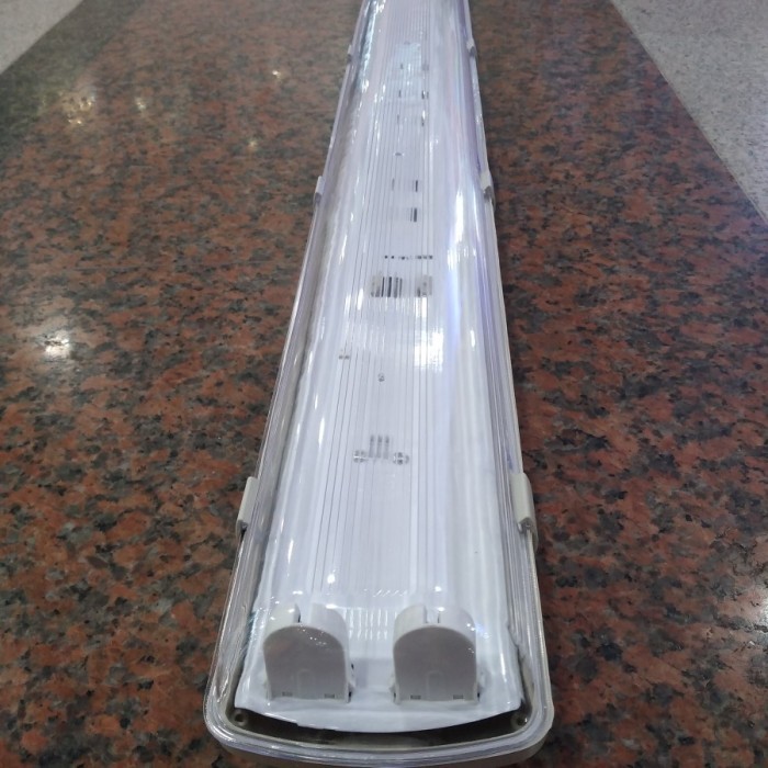 Gercep Kap Tl Led Waterproof Ip65 2X36 120Cm + Lampu T8 Led 18 Watt Komplit