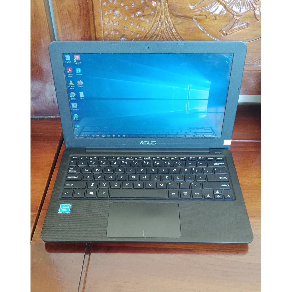 Notebook Asus E202S NOTEBOOK RAM 2GB NOTEBOOK SSD NOTEBOOK SECOND MALANG