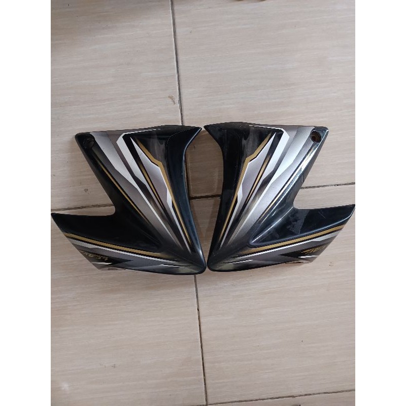 sayap tangki vixion old original