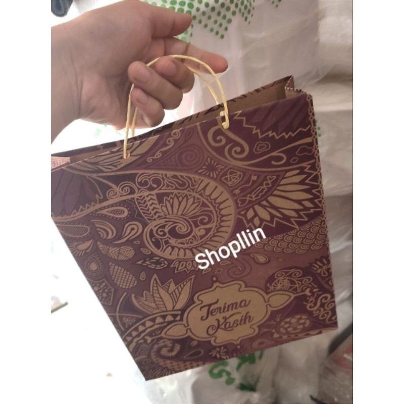 

(10 pcs) Kantong Kertas Batik Tebal Besar 25x8x31 22x5,5x28 17x5x24 - Paper Bag Murah