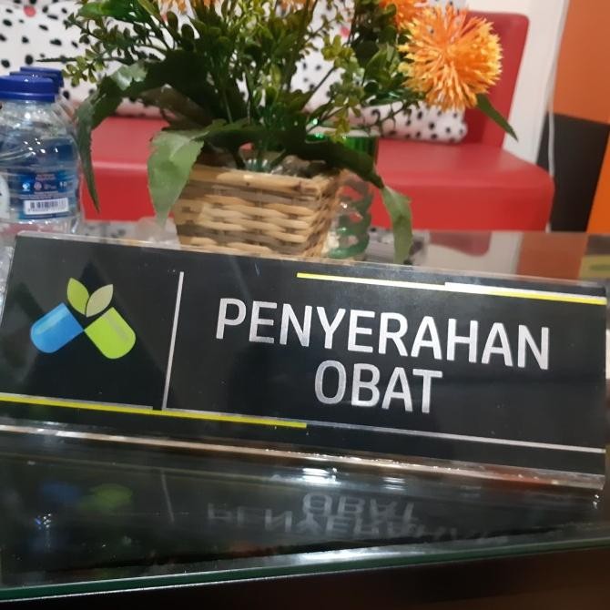 

Akrilik Lipat Penerimaan Resep dan Penyerahan Obat (1 paket)