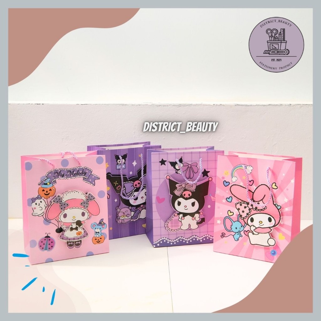 

PAPERBAG TIMBUL SANRIO PAPER BAG TALI 3D TIMBUL KUROMI MELODY SIZE M TAS SOUVENIR ULANG TAHUN ANAK KUROMI MELODY TERMURAH