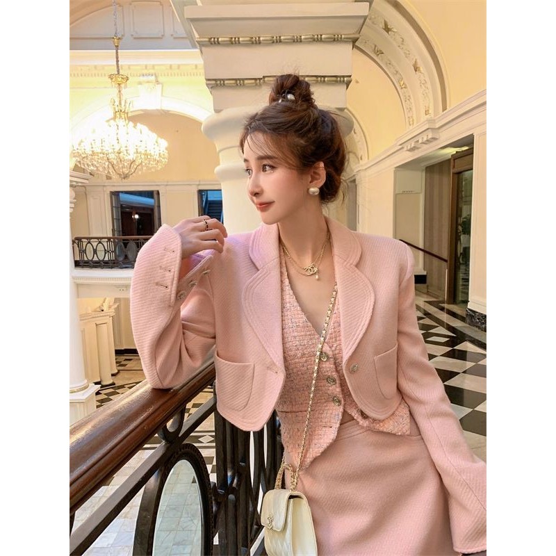[Cream Winnie]Jas merah muda modis gaya Korea, rompi, rompi dan rok set tiga potong