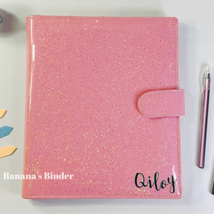 

Amberela Binder Glitter Candy Free Nama Huruf Timbul (A6, A5 & B5) Best Seller