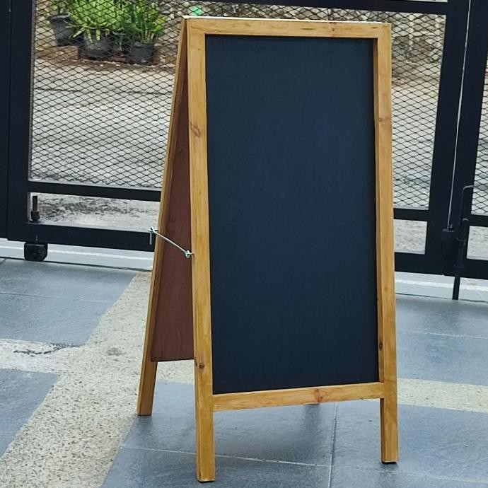 

Papan Tulis Kapur Blackboard 2 Sisi Muka Sedang Sameday - MitraKayu