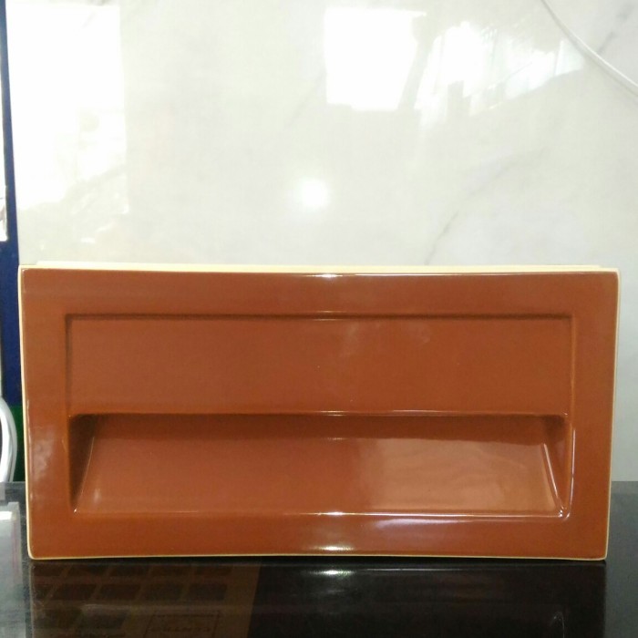 ROSTER KERAMIK ANTI TAMPIAS 20X40CM.