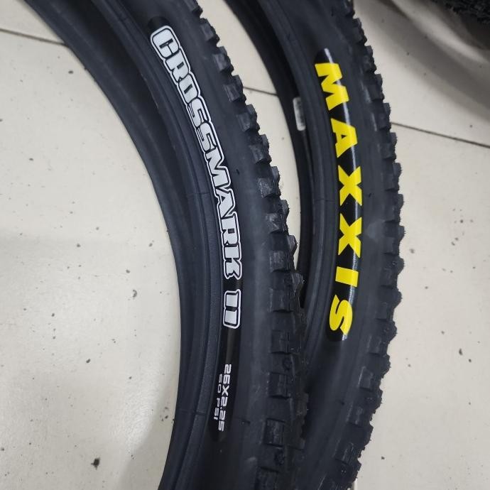 [ Sonlo ] Ban Luar Maxxis 26 X 225 Crossmark Ii Wire 26 X 2.25 Cross Max Ii