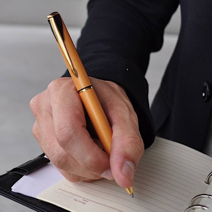 

Parker Inflection Limited Edition Radiant Yellow Ballpoint
