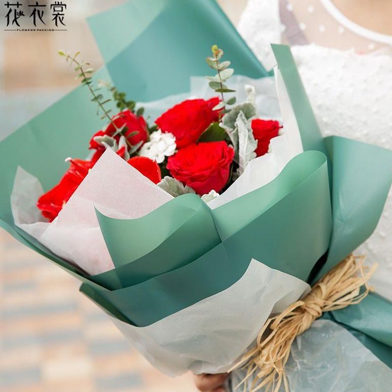 

Best Seller 20 LEMBAR KERTAS BUKET BUNGA CELLOPHANE POLOS WATERPROOF Termurah