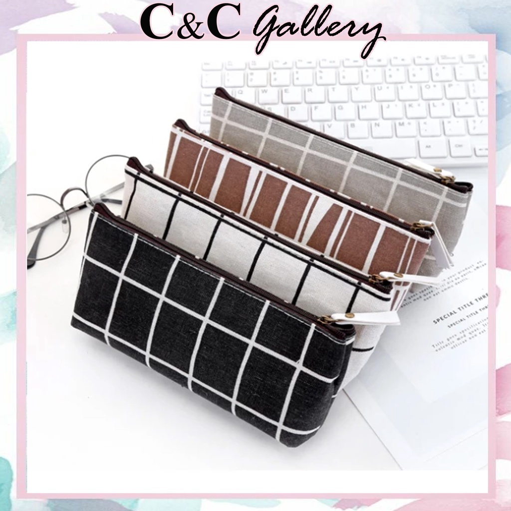 

TEMPAT PENSIL MOTIF KOTAK MINIMALIS