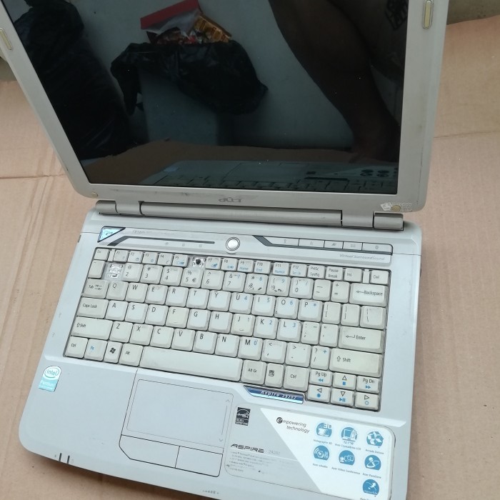 LAPTOP MINUS NOTEBOOK ACER 2920Z LAYAR 11.6 INCH UTUH ORIGINAL NYALA RUSAK EROR SM