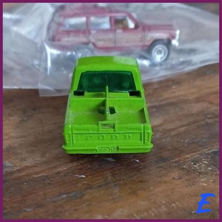 | MYD | MATCHBOX KENNEL TRUCK FORD LESNEY MADE IN ENGLAND LOOSE