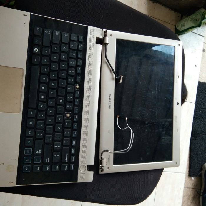 CASING LAPTOP SAMSUNG RV 413