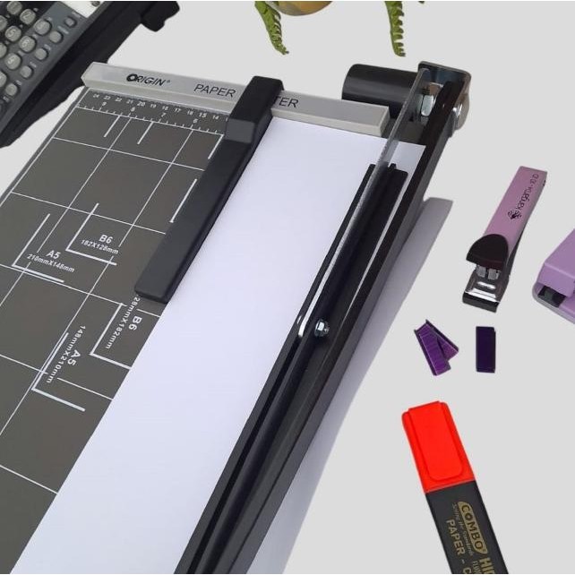 

Pemotong Kertas / R Cutter Gin F4R Dark Grey