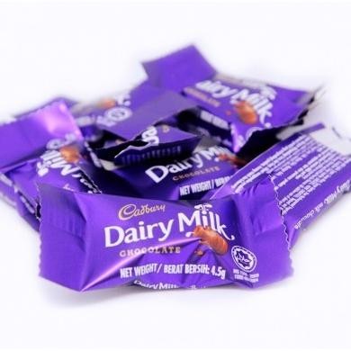 

ECER || Cadbury Dairy milk mini asli Malaysia 4.5 Gram / YS.OLSHOP2020