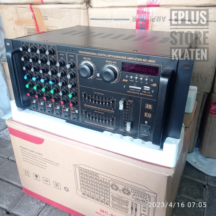 AMPLIFIER PROFESSIONAL KARAOKE MASJID POWER MC8800 DIGITAL AMP101