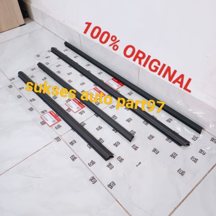 PELIPIT KARET KACA LUAR JAZZ RS GE8 2008-2013 HARGA 1SET ORIGINAL