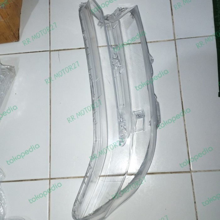 MIKA LAMPU DEPAN HONDA BRV (KANAN)