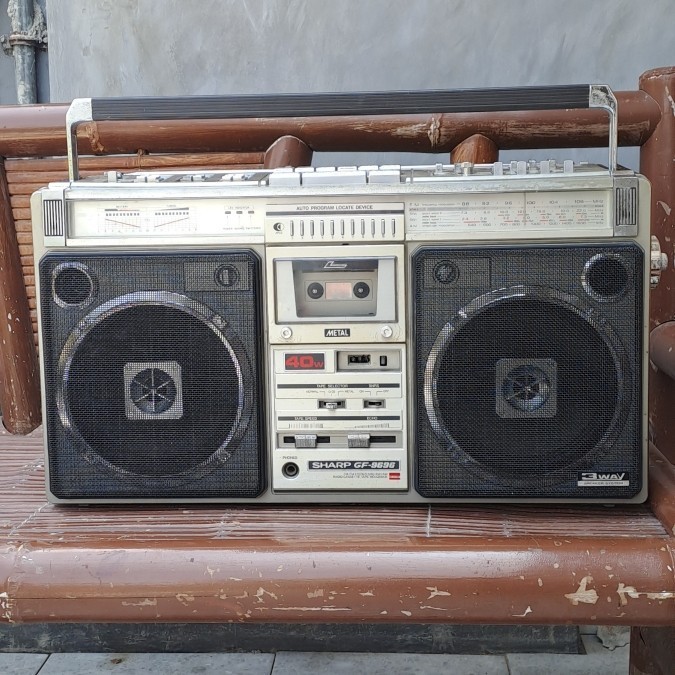 TERLARIS Radio Tape Sharp GF 9696 Boombox jadul