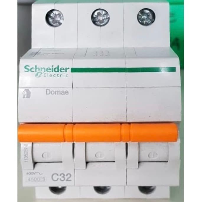 MCB Domae Schneider 3P 32A / MCB Schneider Domae 3Phase 32A