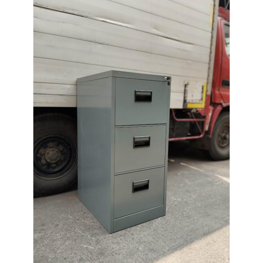

FILING CABINET LION L43 EKONOMI ; BARANG BARU, STOK LAMA, ADA LECET 2410T