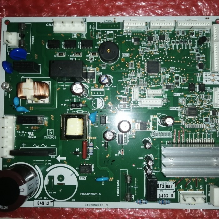 PCB/MODUL KULKAS HITACHI R-W70PGD3