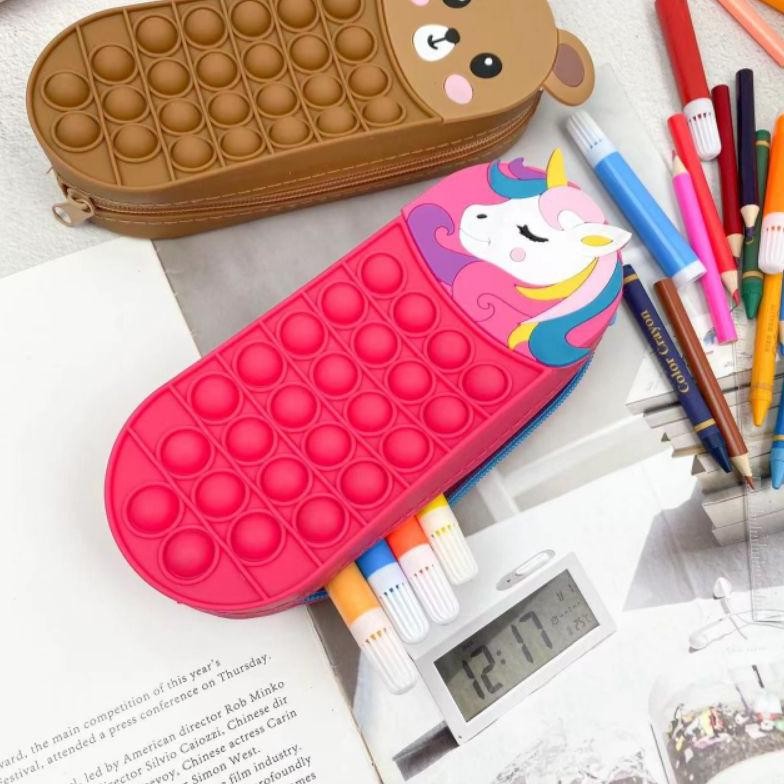 

SPECIAL Tas Pensil Pop it / Case / Dompet / Kotak Pensil / Tempat Pensil Pop it Karakter Unicorn Up15