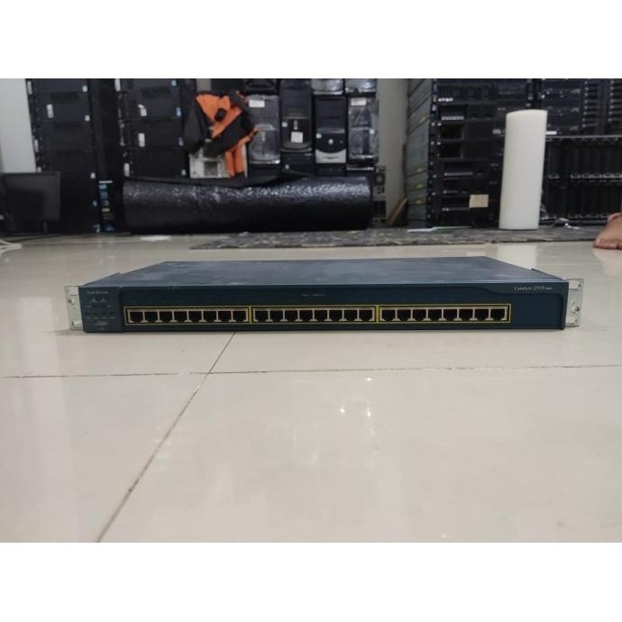 Cisco 2950 System WS-C2950-24 Switch 24-Port