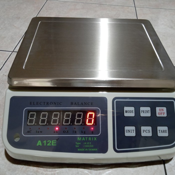 

newgan!! Timbangan Duduk Digital Portable MATRIX A12E timbangan Cap 15kg x 0.5