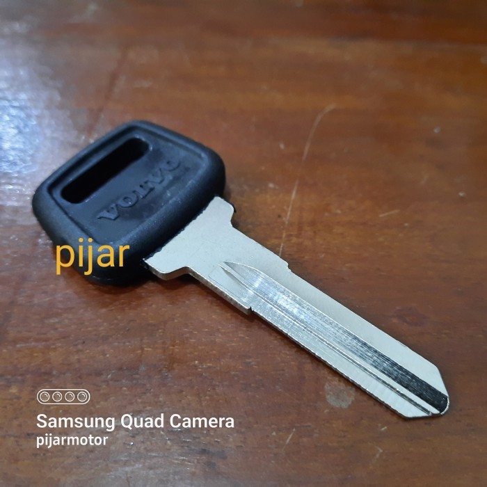 

Anak Kunci Blank Buta Mentah Bahan Volvo 240 244 260 140 Alur Kanan Barang Langka