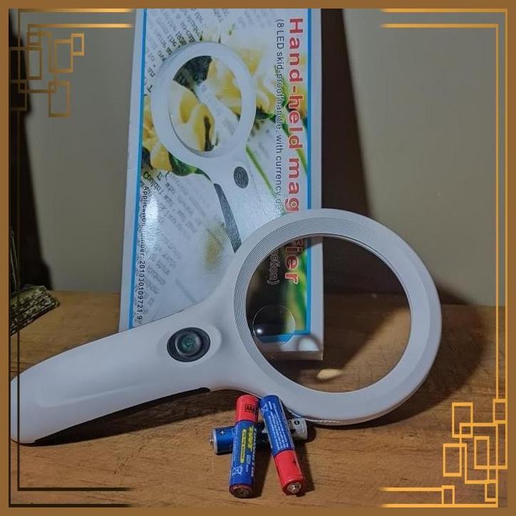 

[RRJ] kaca pembesar lup ada lampu hand held magnifire