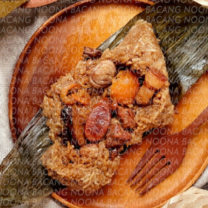 

Bacang Babi Komplit