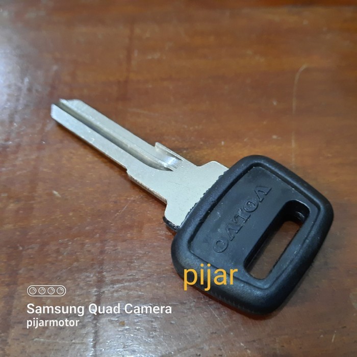 

Anak Kunci Blank Buta Mentah Bahan Volvo 240 244 260 140 Alur Kanan Termurah Langka