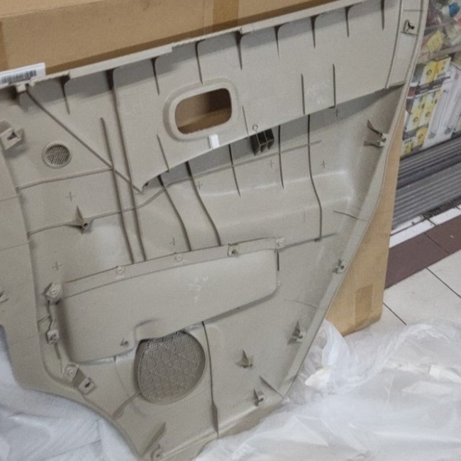Door trim Depan kiri original Daihatsu luxio