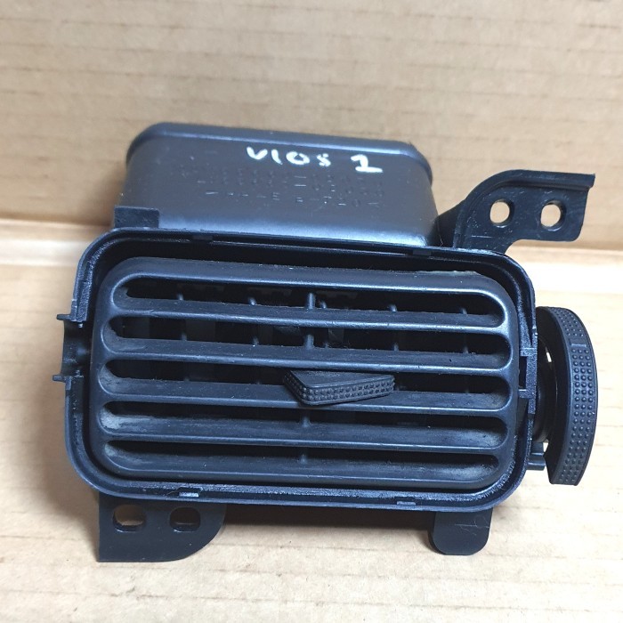 KISI KISI AC TOYOTA VIOS NCP42 2004-2007 GEN1 BAGIAN KIRI 55660-0D030