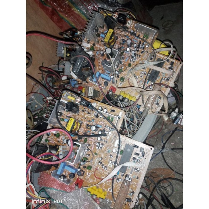 R1DO MESIN TV POLYTRON BEKAS MATI