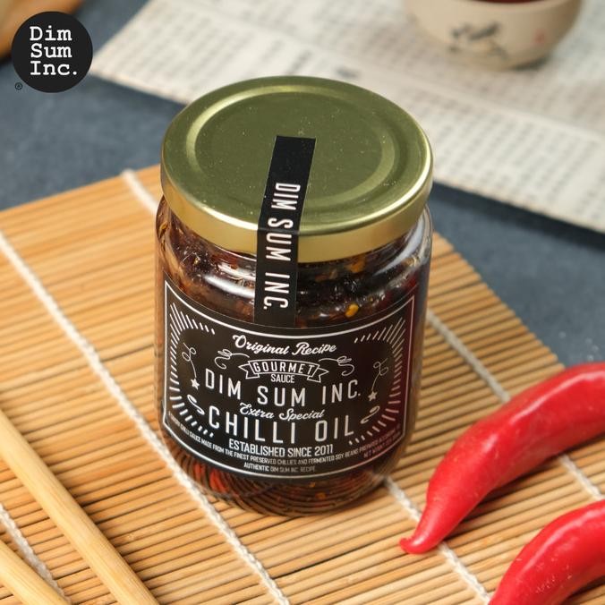 

Chilli Oil Botol / Chili Oil Sauce / Sambal Minyak Cabai / Saus Minyak Cabe / Chilli Oil Premium by Dimsum Inc