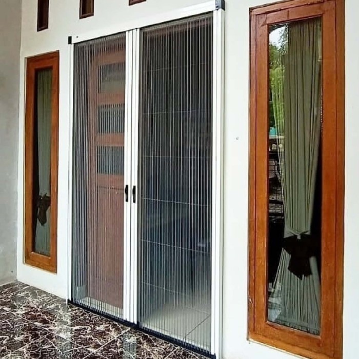 lipat door onna - pintu kawat nyamuk