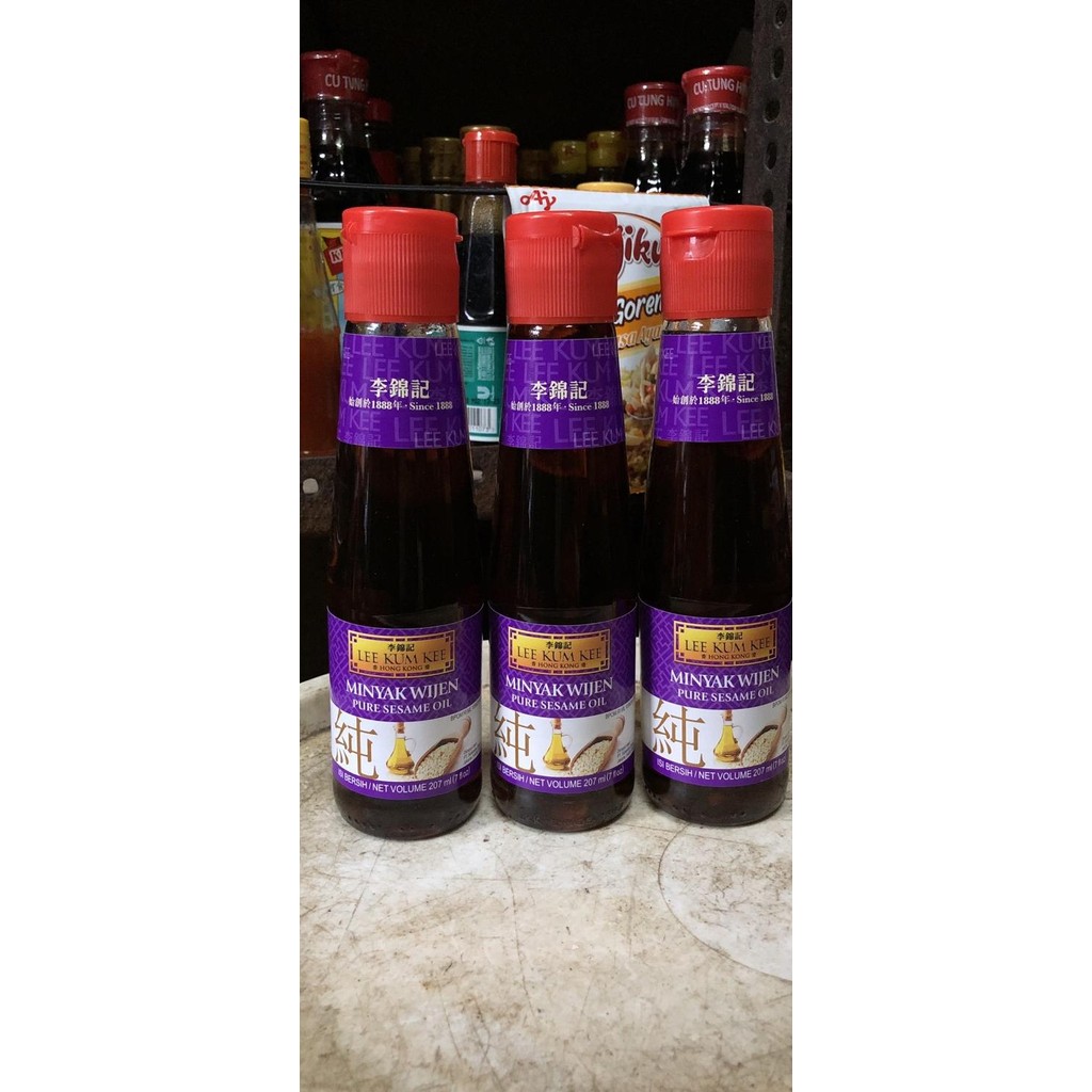 

Lee Kum Kee Minyak Wijen / Pure Sesame Oil 207ml