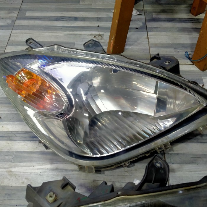 headlamp lampu depan Avanza Xenia vvti 2007 2011 ORIGINAL