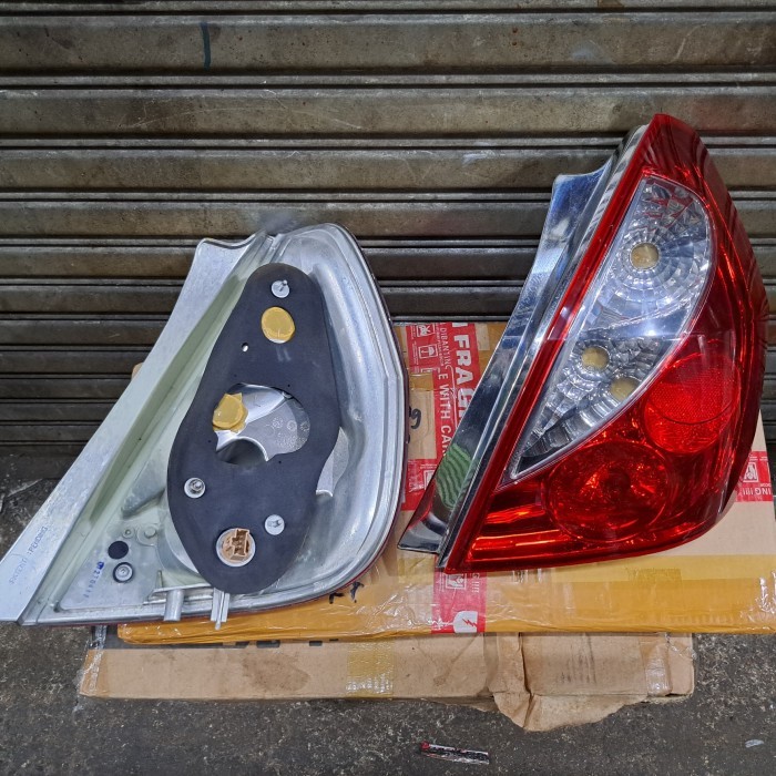 stoplamp lampu belakang honda jazz gd3 idsi