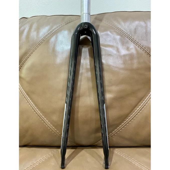 Fork Sepeda Carbon 700c TSUNAMI Model Alpina Untuk Fixie Roadbike KT7