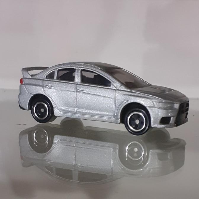 Diecast Tomica Mitsubishi Lancer Evolution