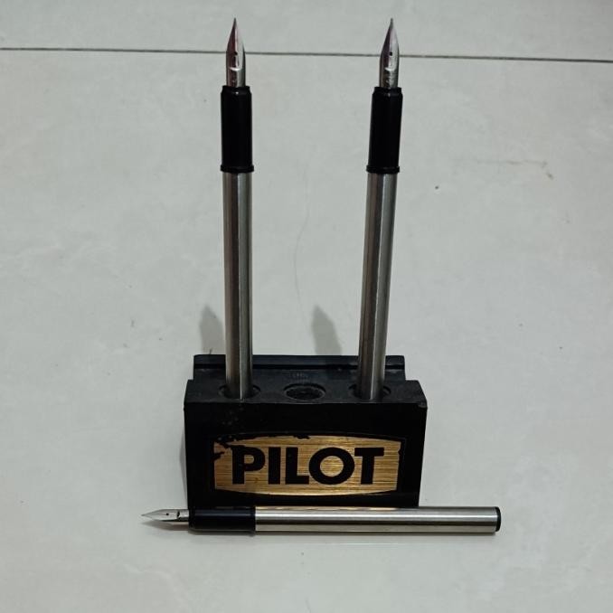 

BEBAS ONGKIR - Pilot Fountain Pen Birdie 85S / Pilot Birdie Fountain Pen 85S / Pilot Stilografica Pen Jadul Original Pilot Pen Japan