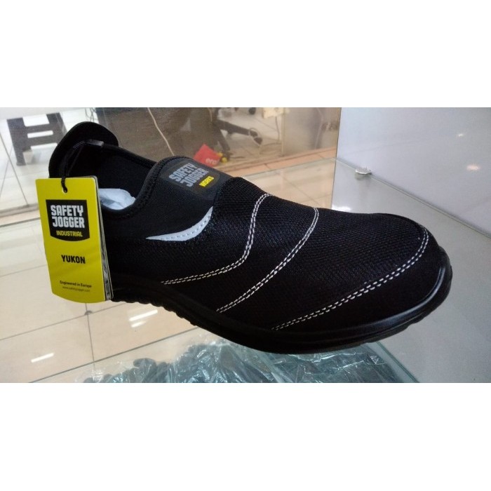 Sepatu Safety Jogger Yukon Black S1P
