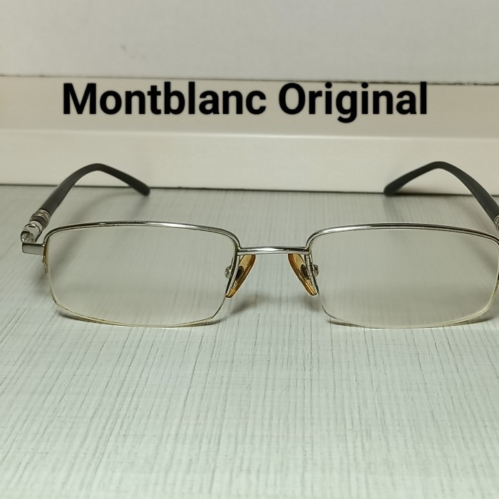 

Farizal - Kaca Mata Mont Blanc Original