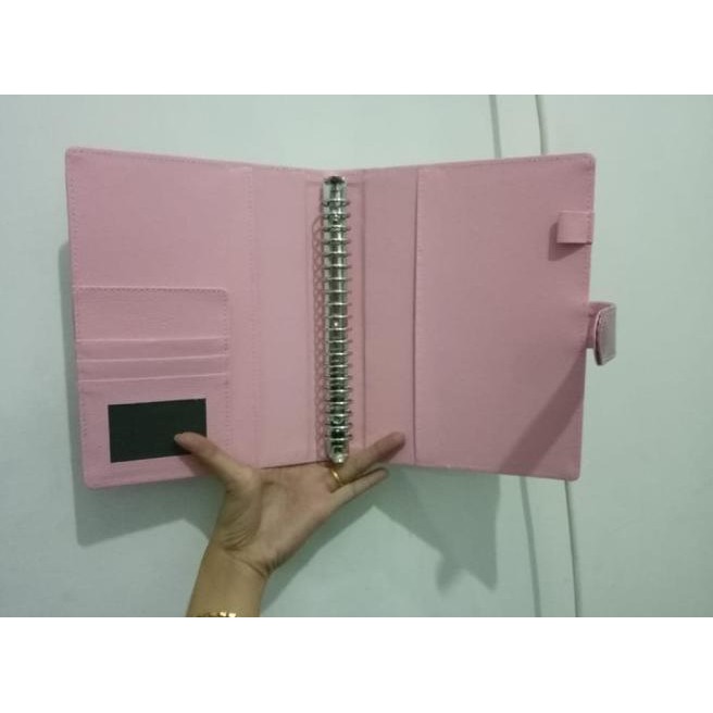 

Binder Ready Glitter Lanasi Glossy A5 (20Ring) Part 2