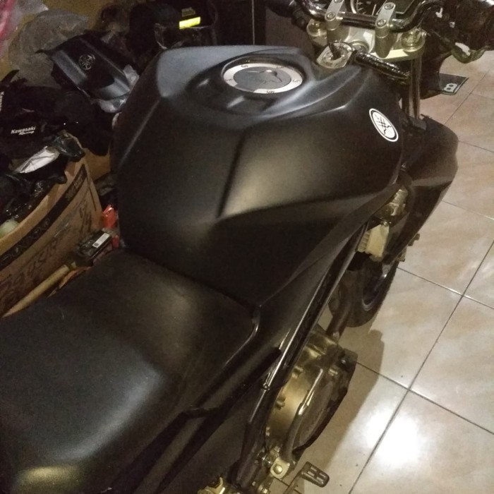 Populer Cover Tangki Vixion Nva Hitam Doff