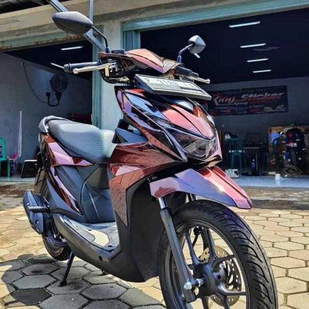 

TERLARIS - Sticker Black Red Chameleon 50cm